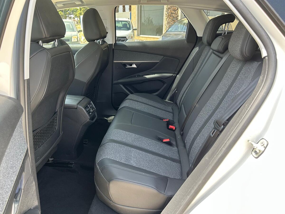 PEUGEOT 3008 ALLURE 1.6 PHEV HYBRID AUTO SPANISH LHD IN SPAIN 81000 MILES 2020